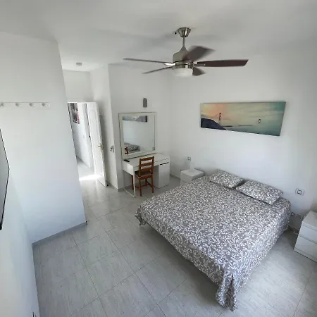 Oasis Montana Roja *