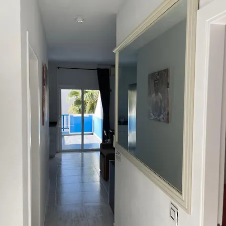 Apartment Oasis Montana Roja